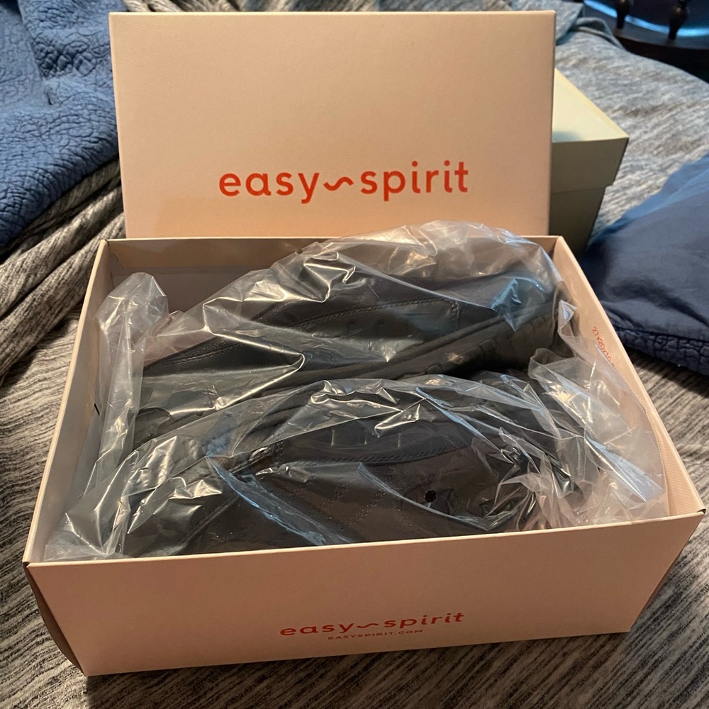 Easy Spirit Woman’s Shoes